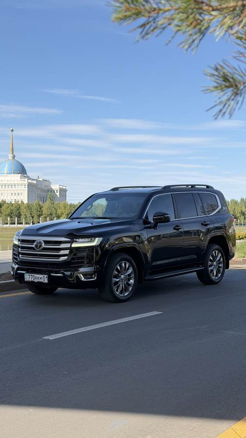 Toyota Land Cruiser 300